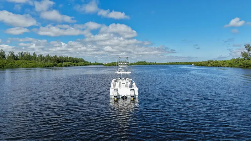 Slide: The Image of TideLine Boats 365 OFFSHORE 2020 - 10