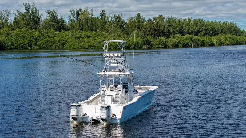 Slide: The Image of TideLine Boats 365 OFFSHORE 2020 - 12