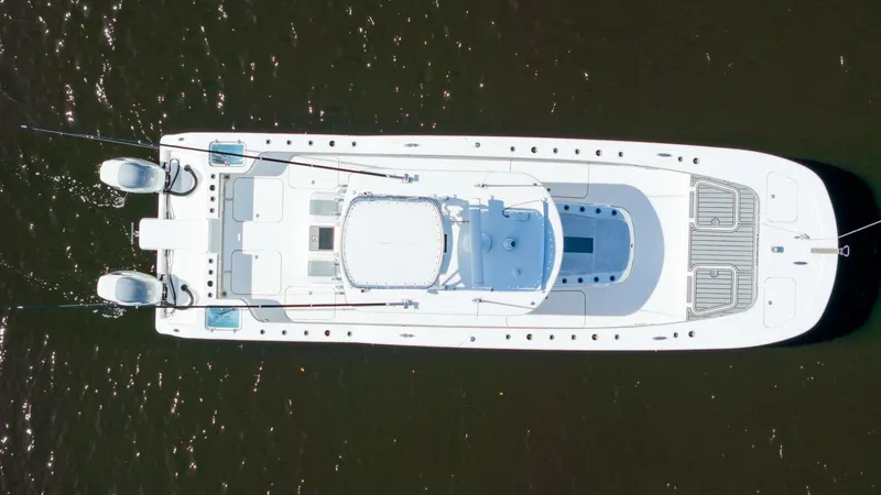Slide: The Image of TideLine Boats 365 OFFSHORE 2020 - 15