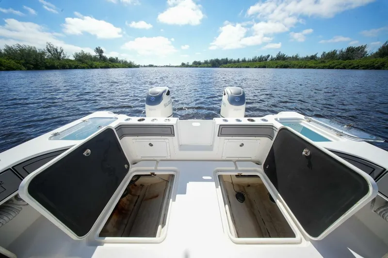 Slide: The Image of TideLine Boats 365 OFFSHORE 2020 - 59