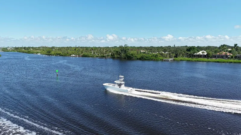 Slide: The Image of TideLine Boats 365 OFFSHORE 2020 - 82