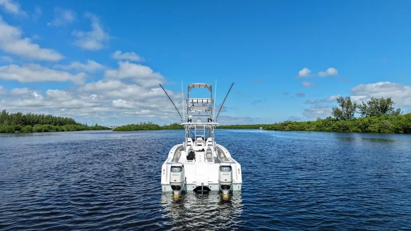 Slide: The Image of TideLine Boats 365 OFFSHORE 2020 - 9
