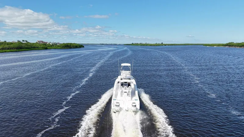 Slide: The Image of TideLine Boats 365 OFFSHORE 2020 - 91