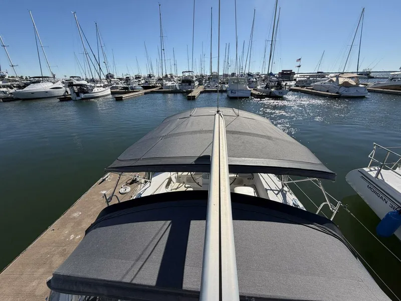 Slide: The Image of Catalina 36 MkII 2001 - 16