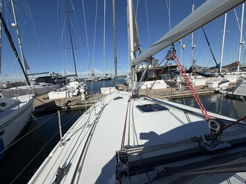 Slide: The Image of Catalina 36 MkII 2001 - 18