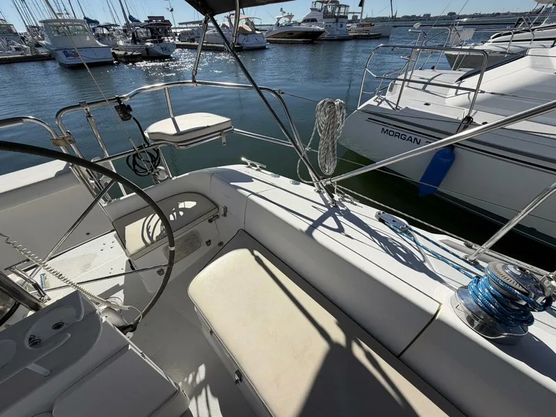 Slide: The Image of Catalina 36 MkII 2001 - 24
