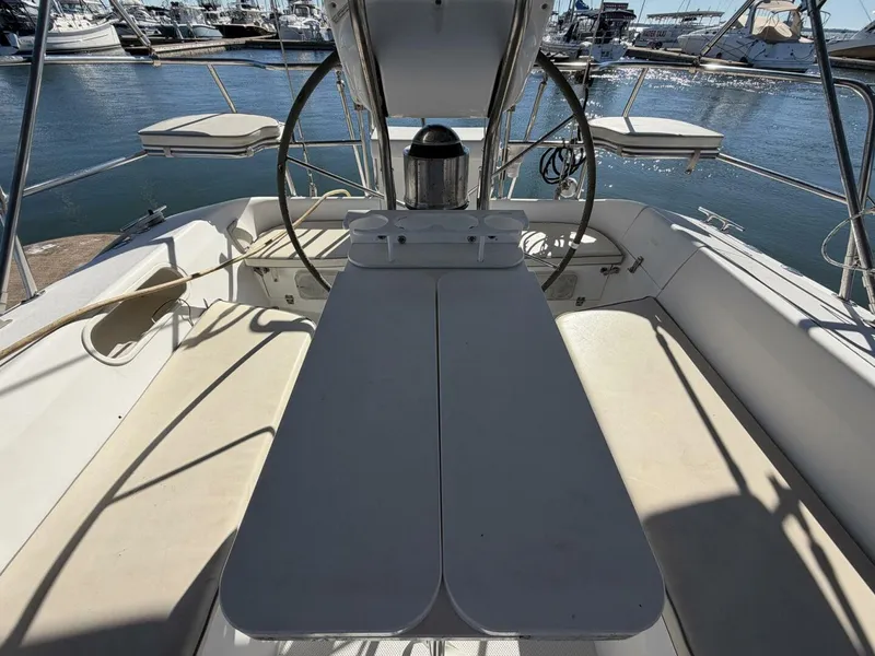 Slide: The Image of Catalina 36 MkII 2001 - 26