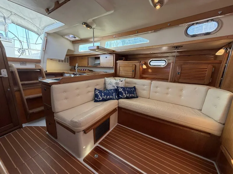 Slide: The Image of Catalina 36 MkII 2001 - 33