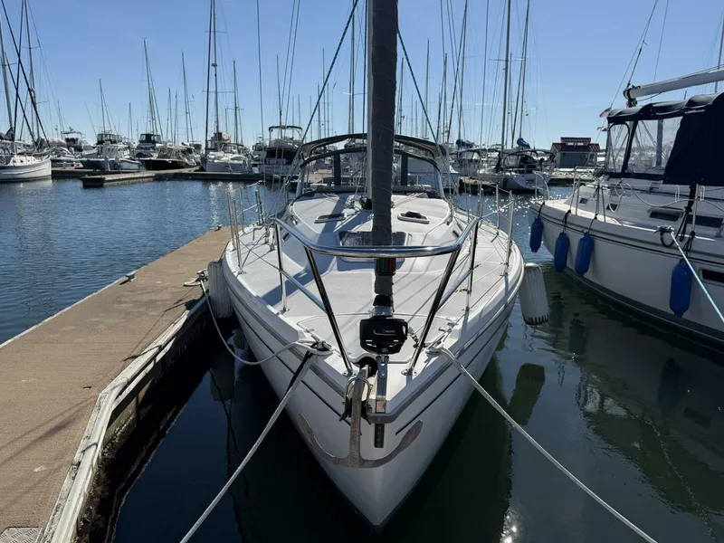 Slide: The Image of Catalina 36 MkII 2001 - 4