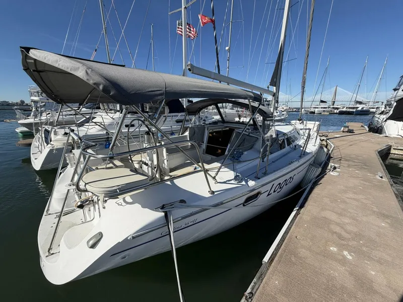 Slide: The Image of Catalina 36 MkII 2001 - 7