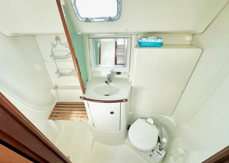 Slide: The Image of Beneteau 361 2000 - 6