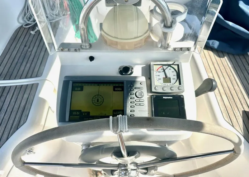 Slide: The Image of Beneteau 361 2000 - 7