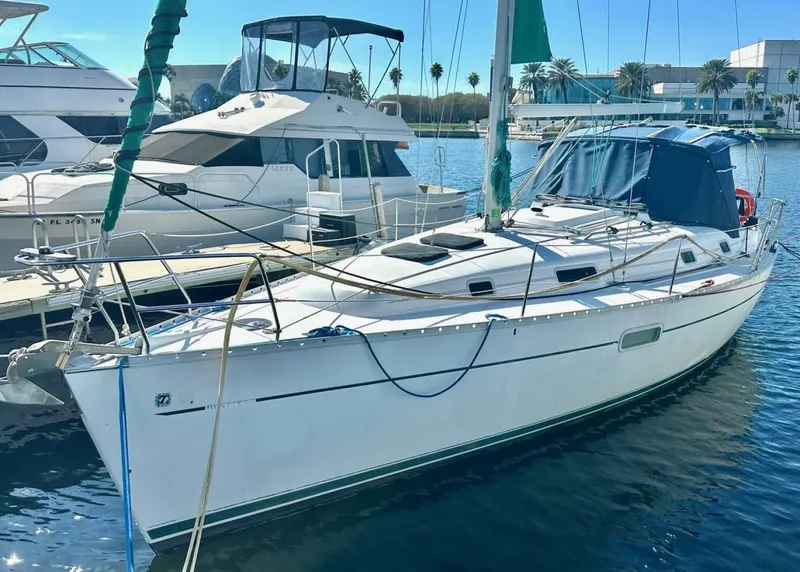 Slide: The Image of Beneteau 361 2000 - 8