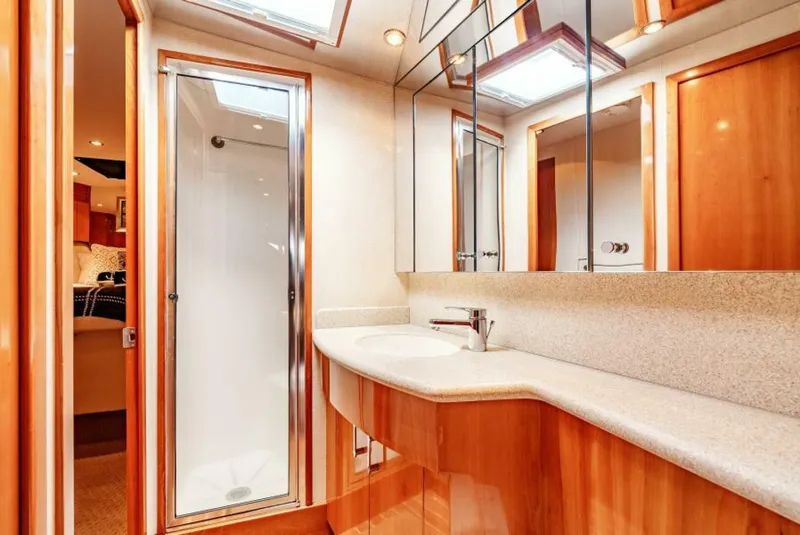 Slide: The Image of Hatteras 54 Convertible 2004 - 23