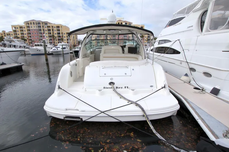 Slide: The Image of Sea Ray 44 Sundancer 2009 - 10