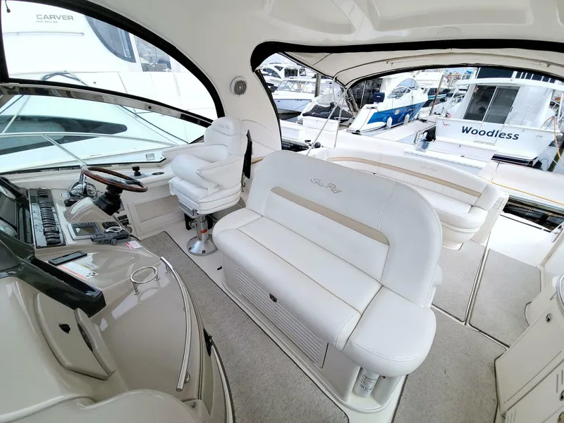 Slide: The Image of Sea Ray 44 Sundancer 2009 - 26