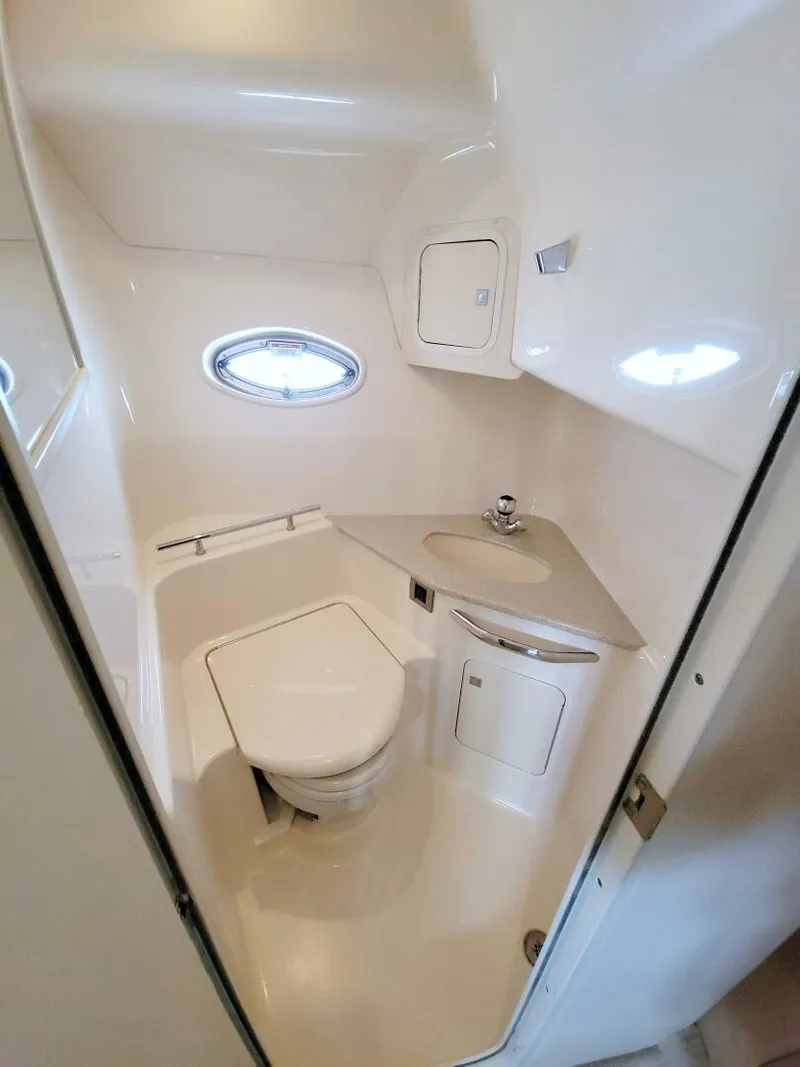 Slide: The Image of Sea Ray 44 Sundancer 2009 - 53