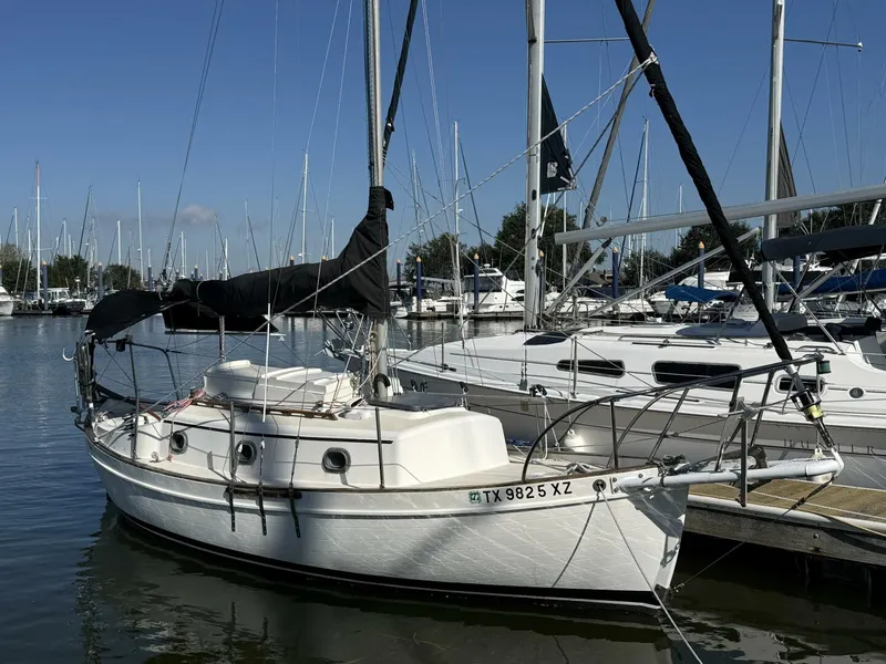 Slide: The Image of Pacific Seacraft 25 1977 - 11