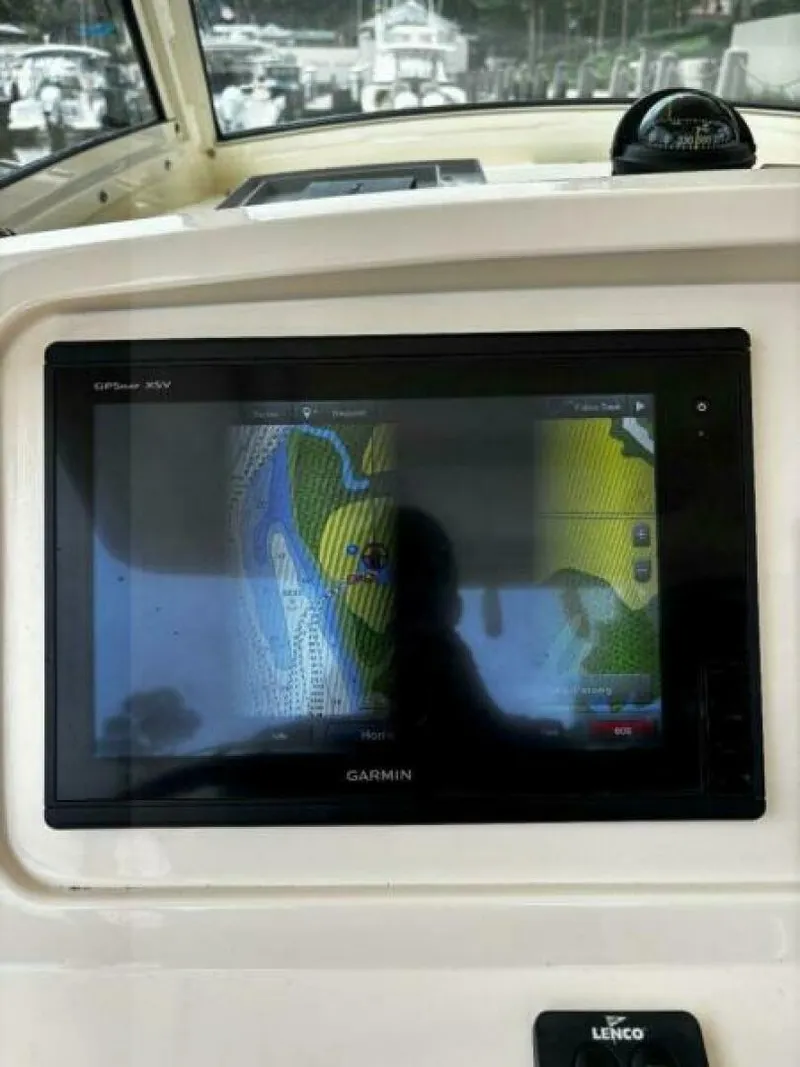 Slide: The Image of Scout 255 LXF 2019 - 13