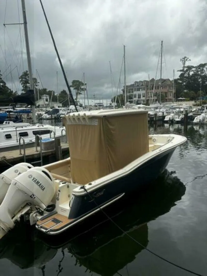 Slide: The Image of Scout 255 LXF 2019 - 3