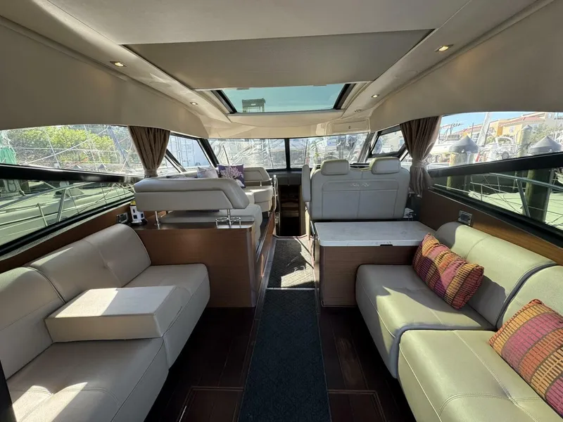 Slide: The Image of Sea Ray 470 Sundancer 2016 - 2