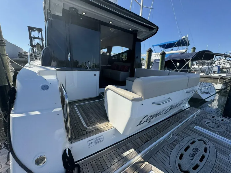 Slide: The Image of Sea Ray 470 Sundancer 2016 - 4