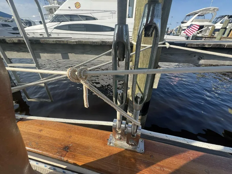 Slide: The Image of Island Packet Cutter 1994 - 29
