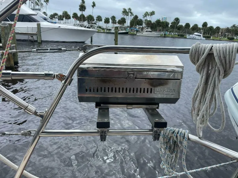 Slide: The Image of Island Packet Cutter 1994 - 37
