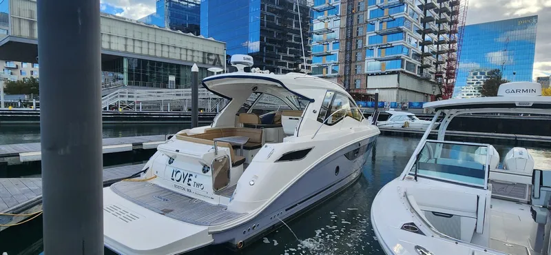 Slide: The Image of Sea Ray Coupe 2019 - 2