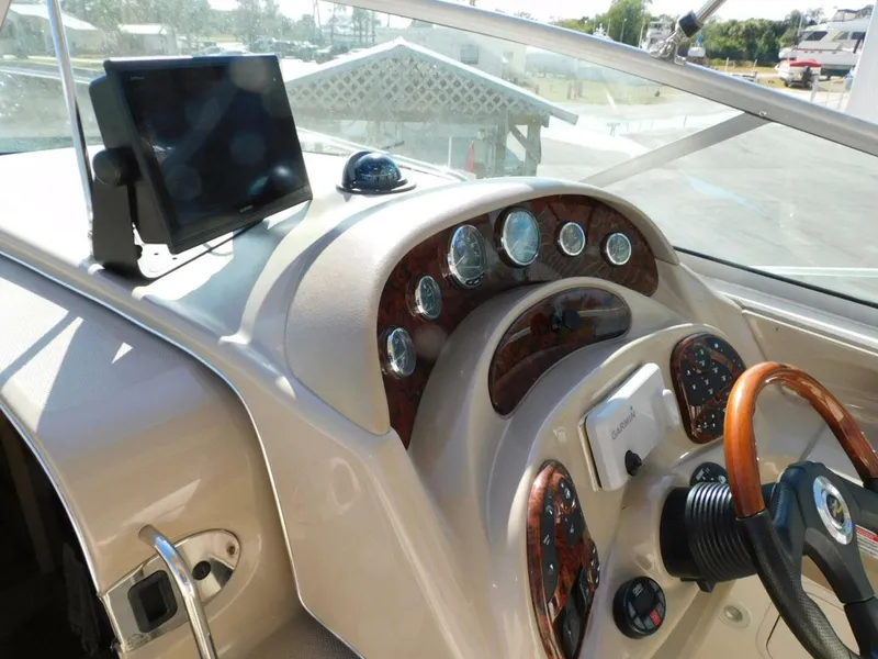 Slide: The Image of Sea Ray 280 Sundancer 2004 - 18