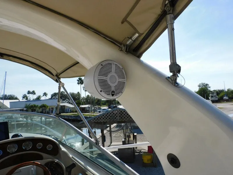 Slide: The Image of Sea Ray 280 Sundancer 2004 - 22