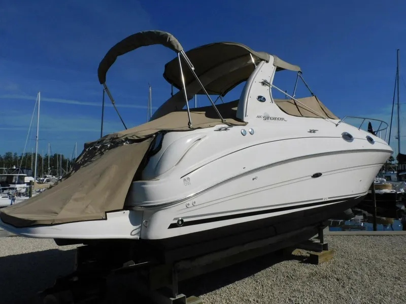Slide: The Image of Sea Ray 280 Sundancer 2004 - 36