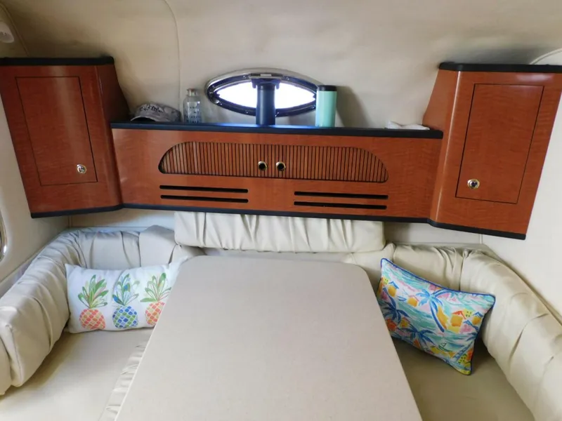 Slide: The Image of Sea Ray 280 Sundancer 2004 - 6
