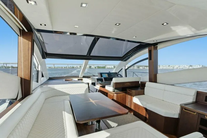 Slide: The Image of Galeon 560 Sky 2017 - 22