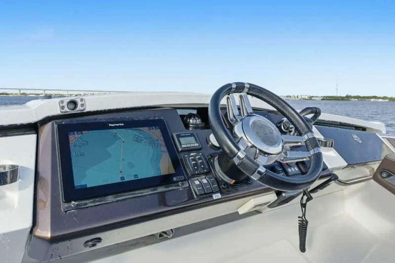 Slide: The Image of Galeon 560 Sky 2017 - 43