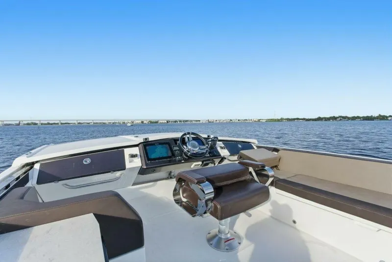 Slide: The Image of Galeon 560 Sky 2017 - 44