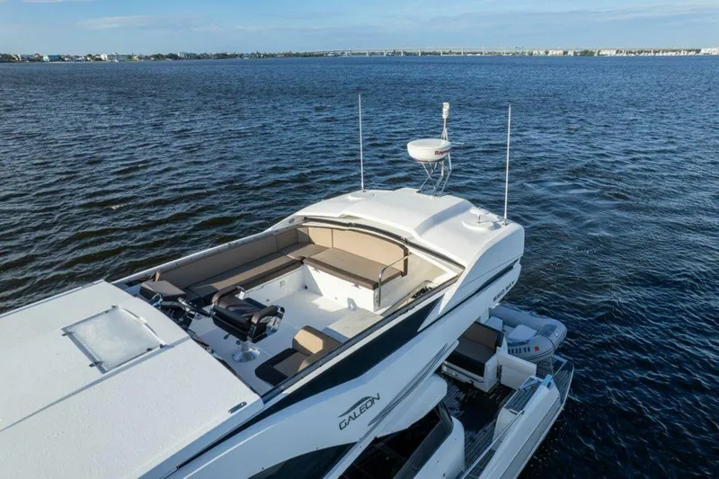 Slide: The Image of Galeon 560 Sky 2017 - 6
