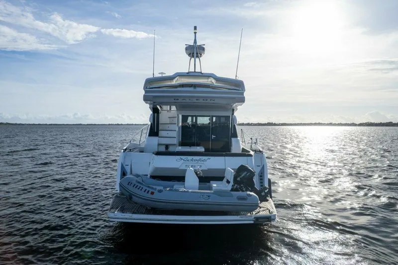 Slide: The Image of Galeon 560 Sky 2017 - 9