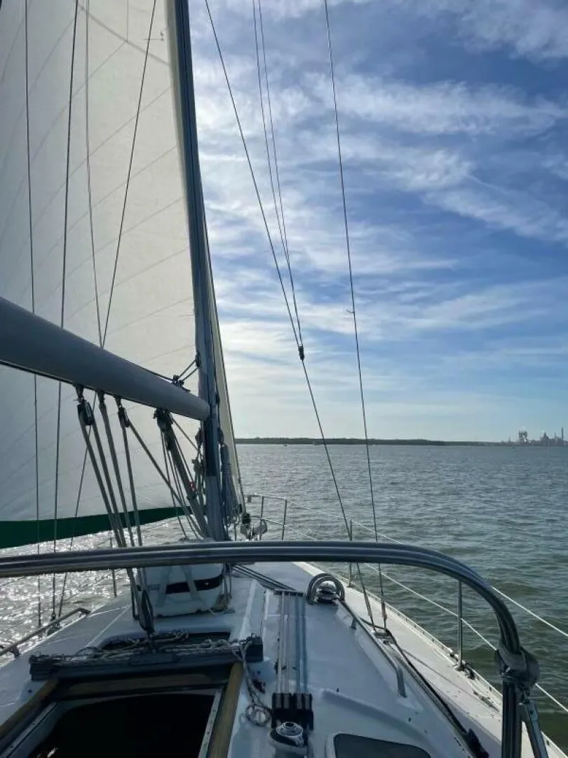 Slide: The Image of Beneteau 331 2002 - 26
