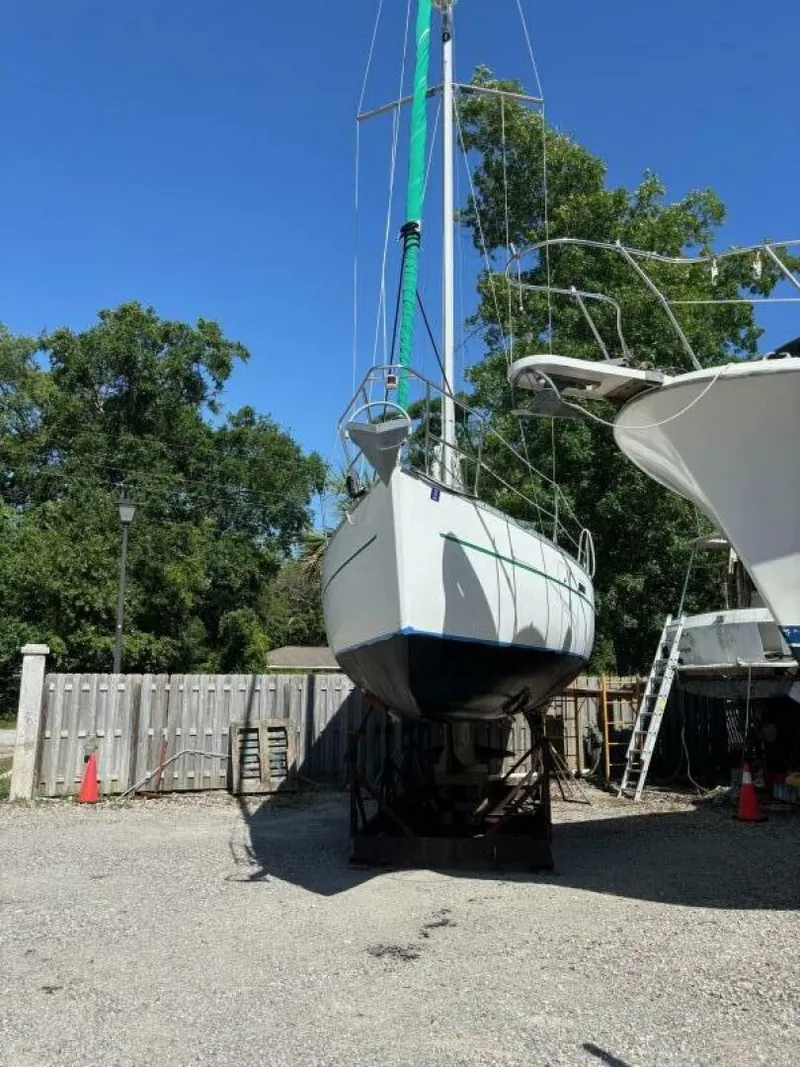 Slide: The Image of Beneteau 331 2002 - 27