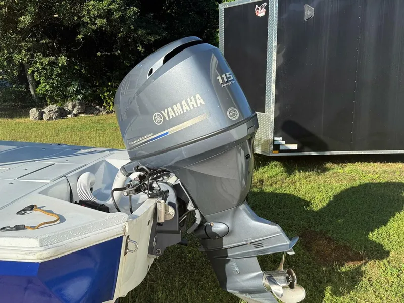 Slide: The Image of Dolphin 18 Skiff 1986 - 7
