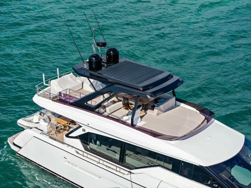 Slide: The Image of Ferretti 720 2024 - 18