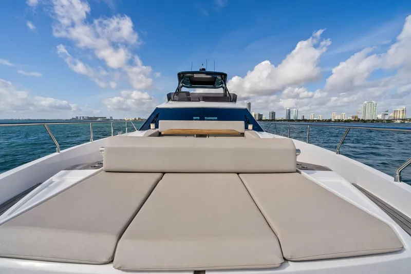 Slide: The Image of Ferretti 720 2024 - 28