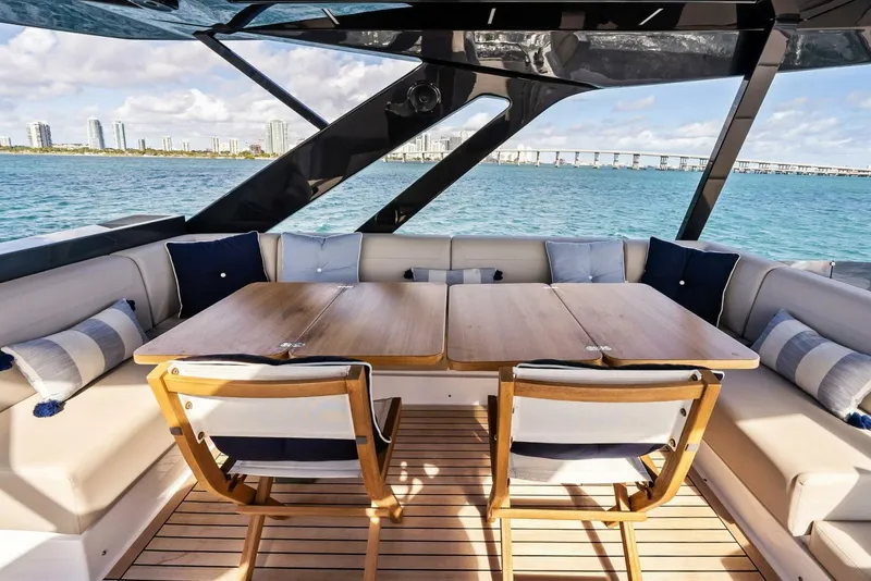 Slide: The Image of Ferretti 720 2024 - 37