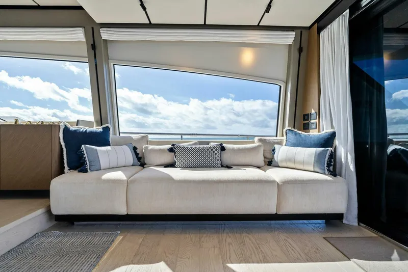 Slide: The Image of Ferretti 720 2024 - 46