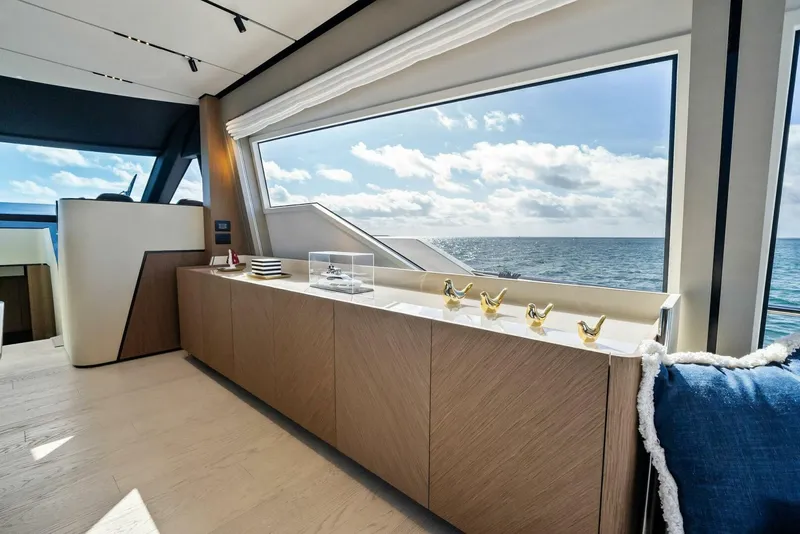 Slide: The Image of Ferretti 720 2024 - 47