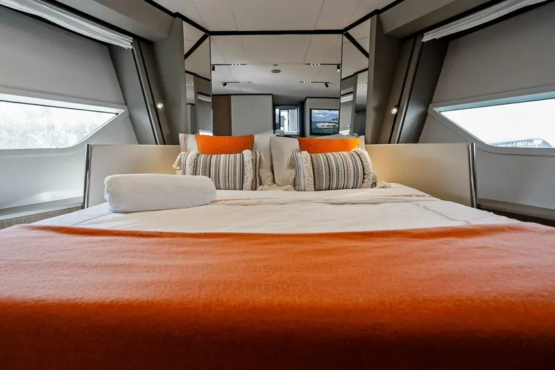 Slide: The Image of Ferretti 720 2024 - 64