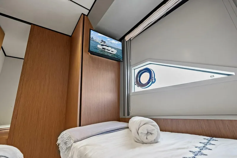 Slide: The Image of Ferretti 720 2024 - 73