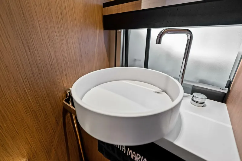 Slide: The Image of Ferretti 720 2024 - 75