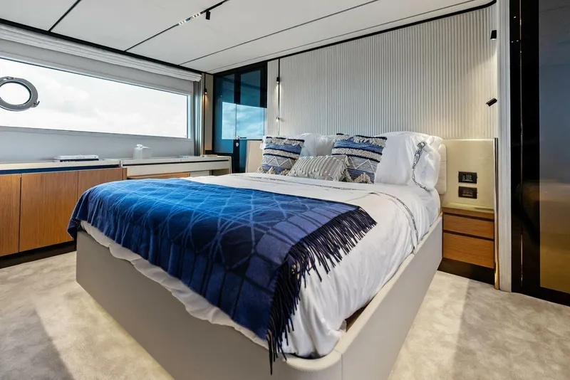 Slide: The Image of Ferretti 720 2024 - 81